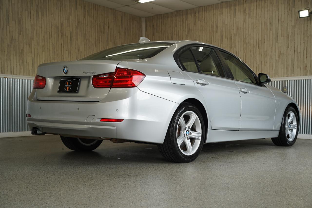 BMW 3 Series 4dr Sdn 328i RWD 2015