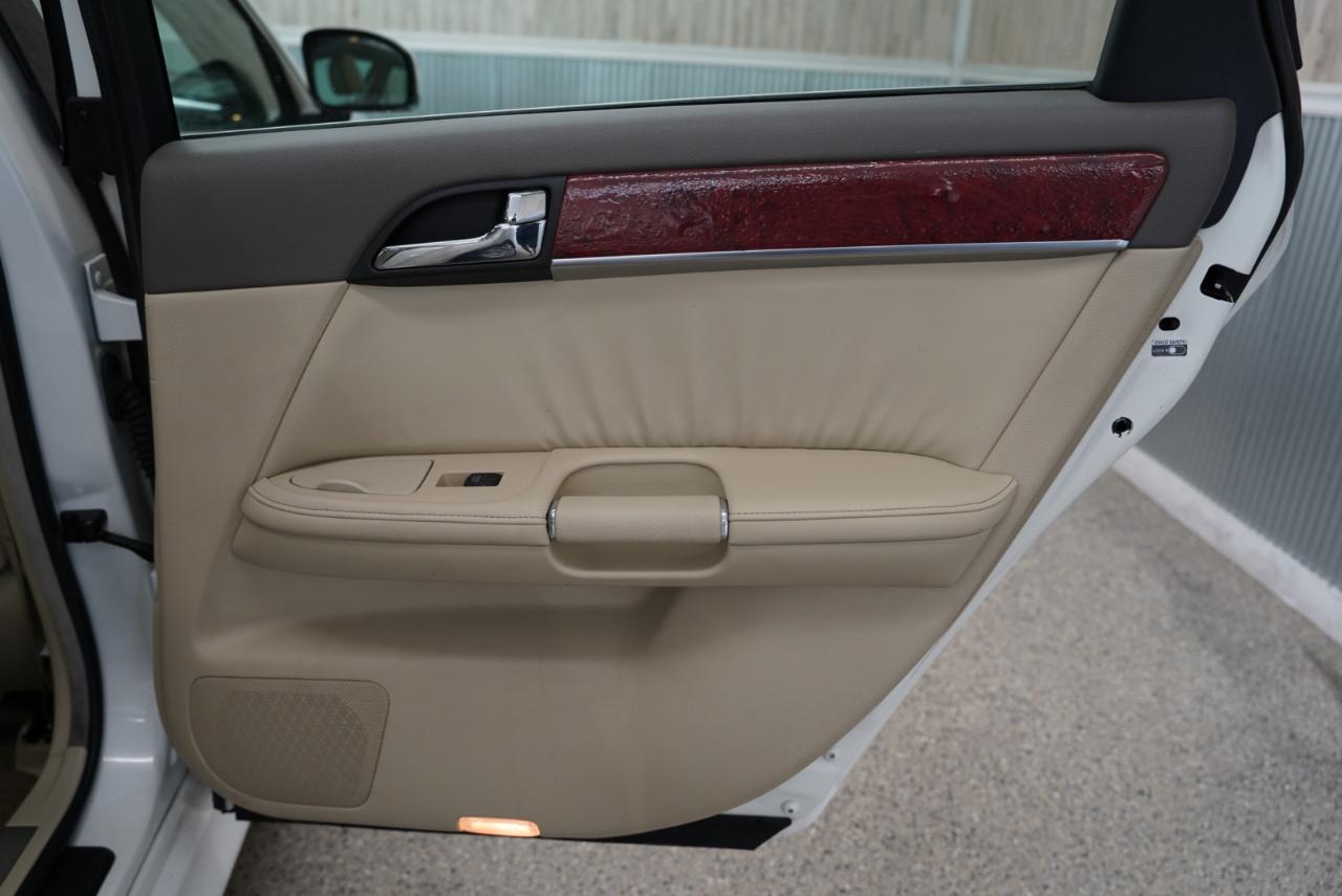 Infiniti M35 4dr Sdn RWD 2010