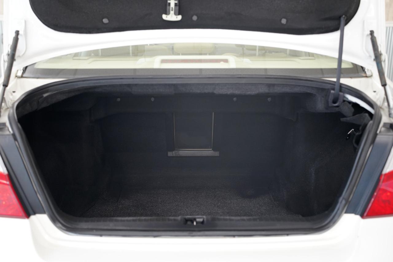 Infiniti M35 4dr Sdn RWD 2010