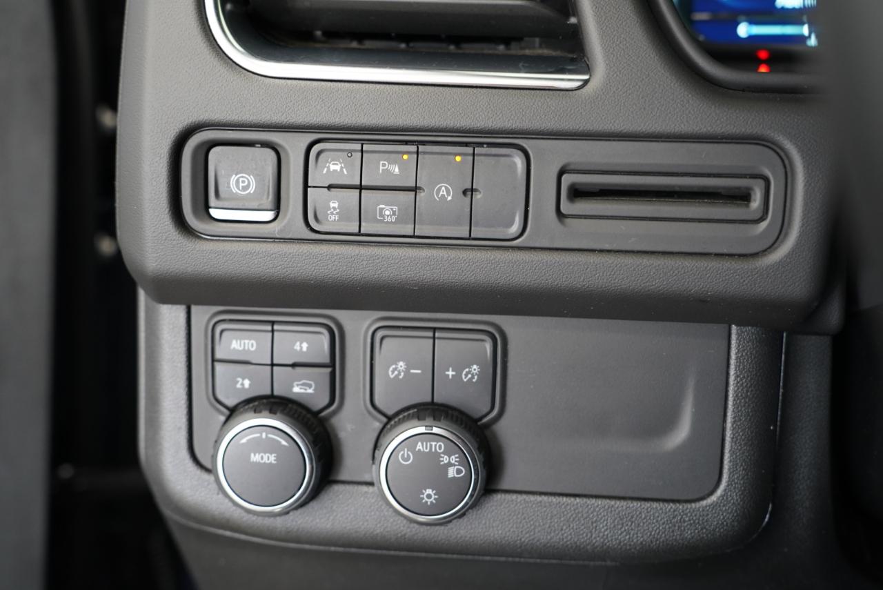 Chevrolet Tahoe 4WD 4dr RST 2024
