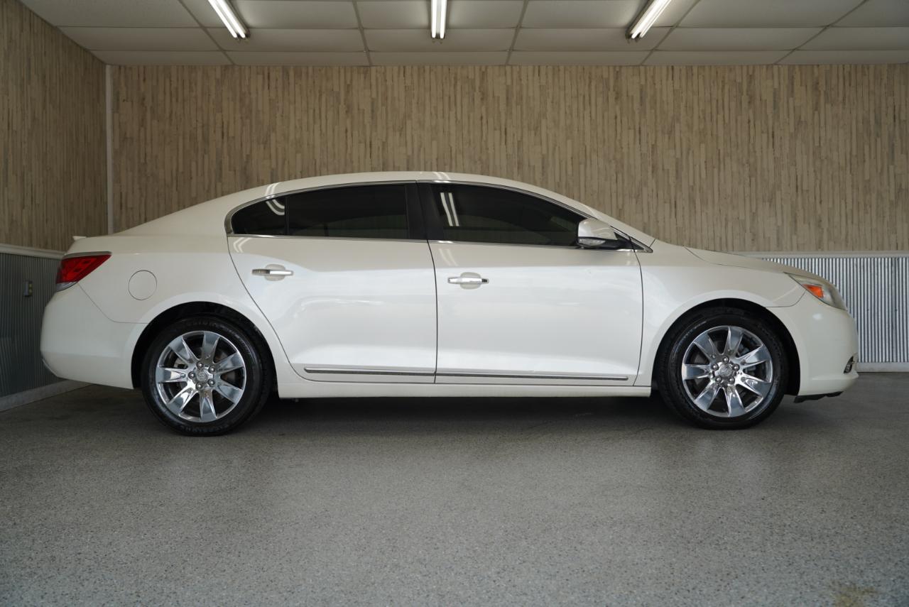 Buick LaCrosse 4dr Sdn CXS 2011