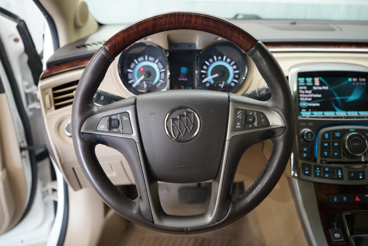Buick LaCrosse 4dr Sdn CXS 2011