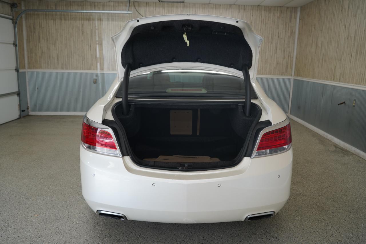 Buick LaCrosse 4dr Sdn CXS 2011