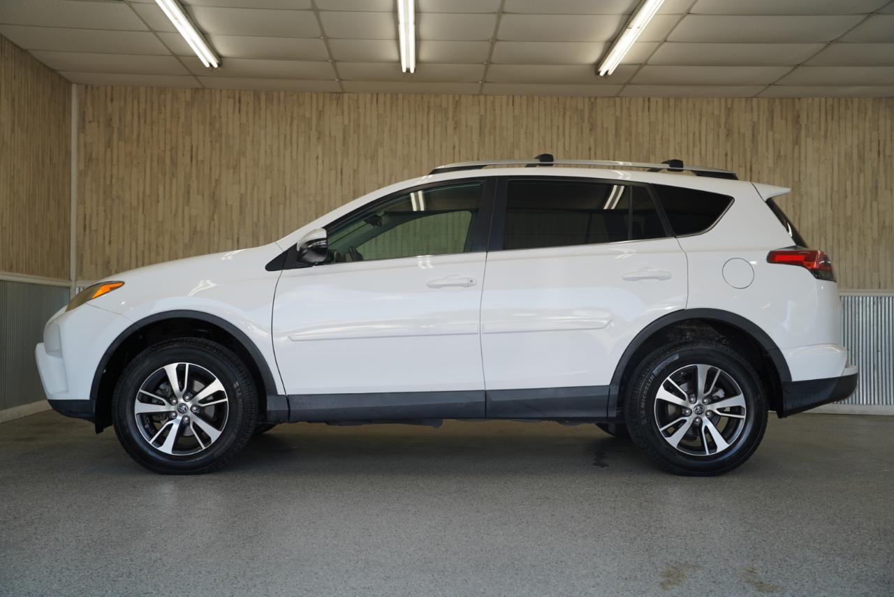 Toyota RAV4 FWD 4dr XLE (Natl) 2016