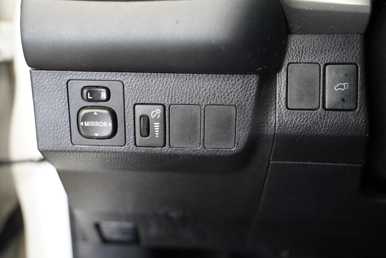 Toyota RAV4 FWD 4dr XLE (Natl) 2016