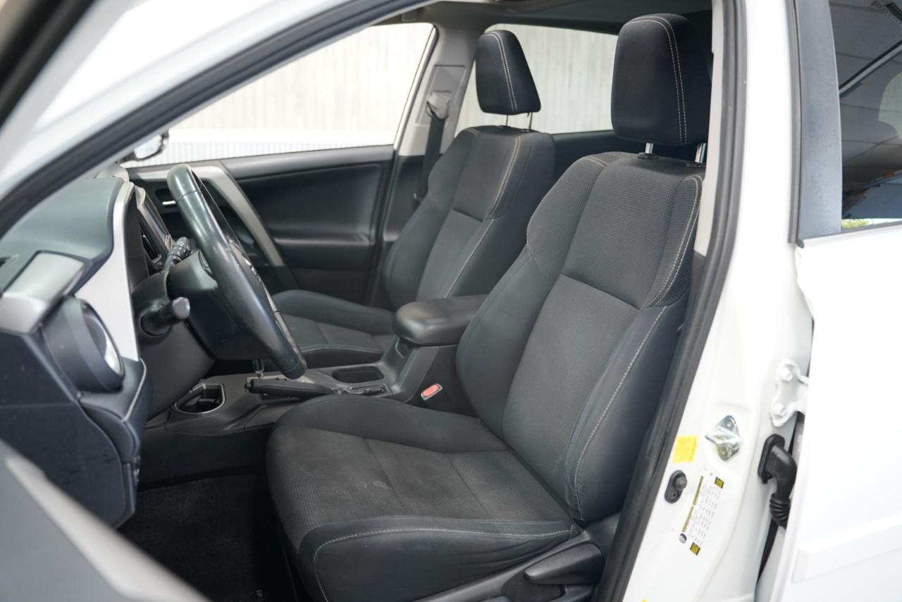Toyota RAV4 FWD 4dr XLE (Natl) 2016