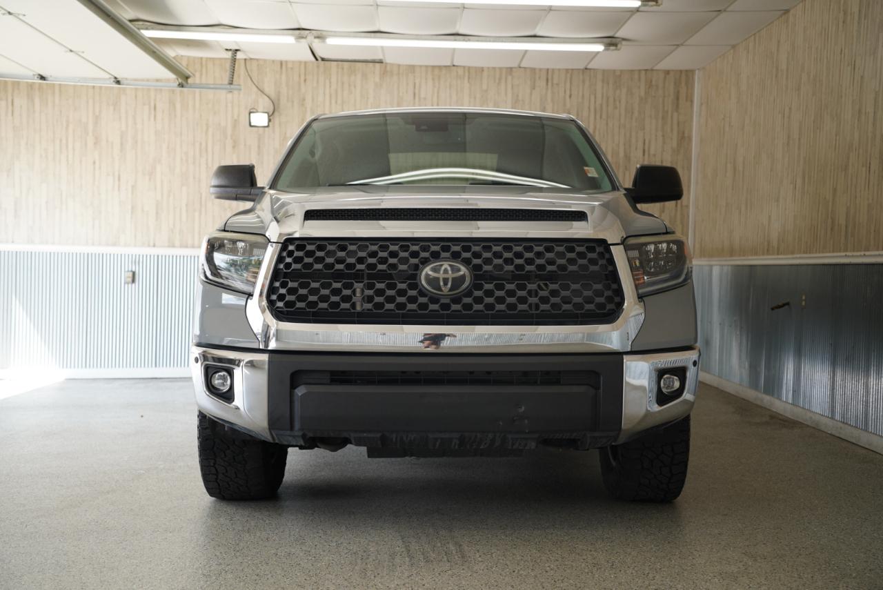 Toyota Tundra 4WD  2021