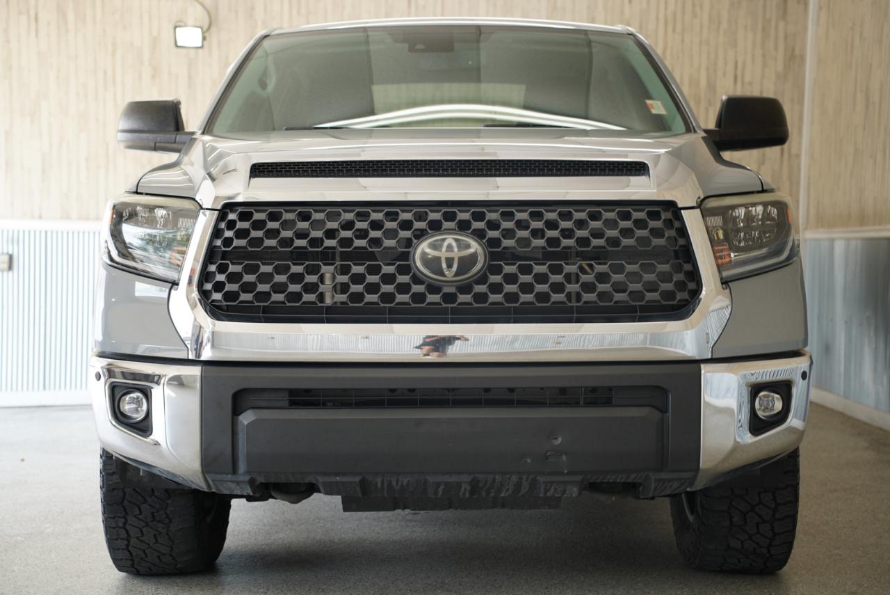 Toyota Tundra 4WD  2021