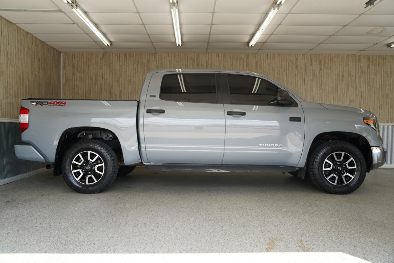 Toyota Tundra 4WD  2021