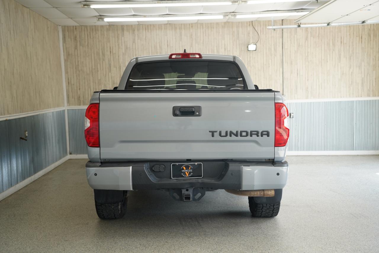 Toyota Tundra 4WD  2021