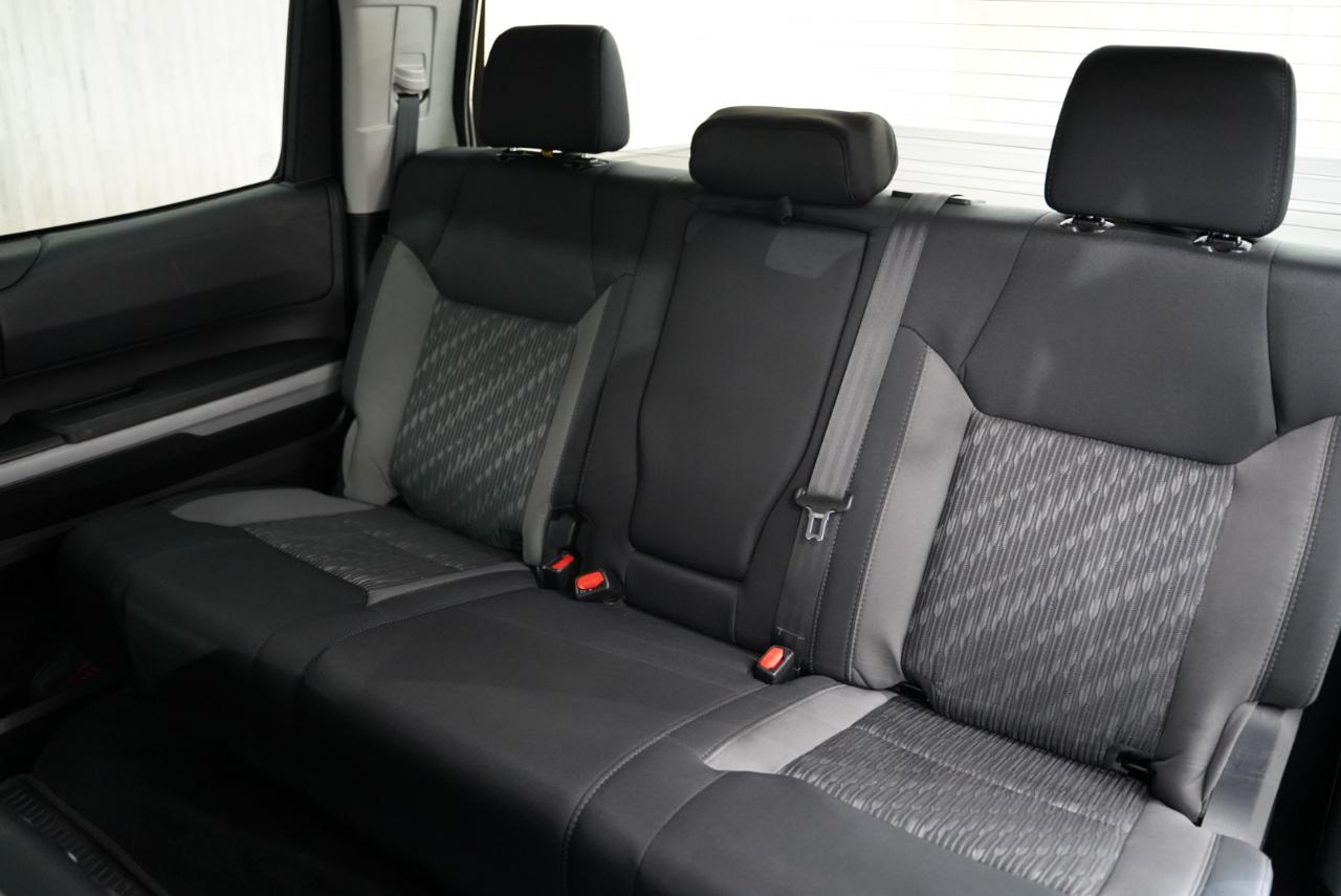 Toyota Tundra 4WD  2021