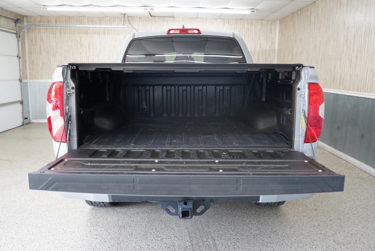 Toyota Tundra 4WD  2021