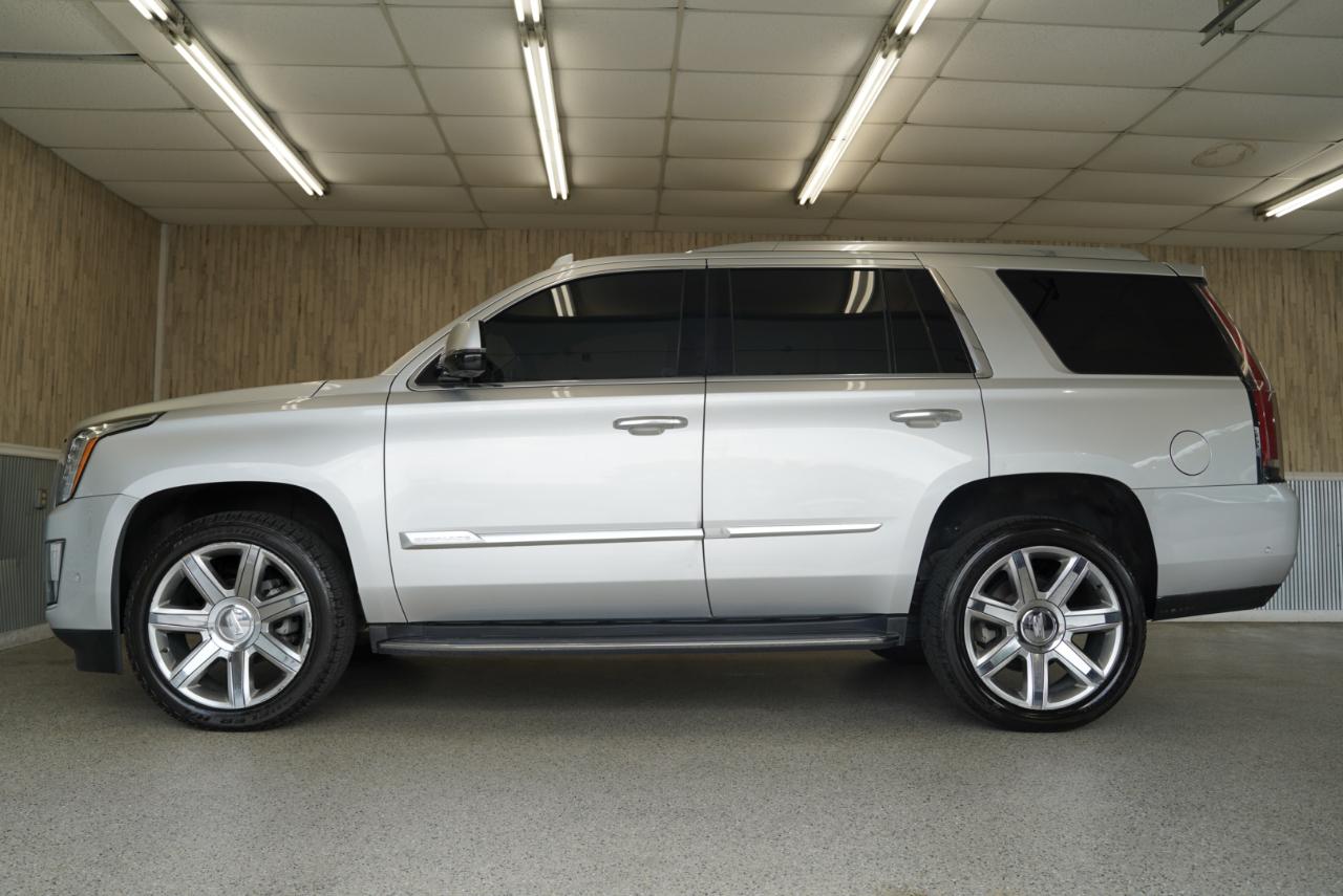 Cadillac Escalade 4WD 4dr Luxury 2019