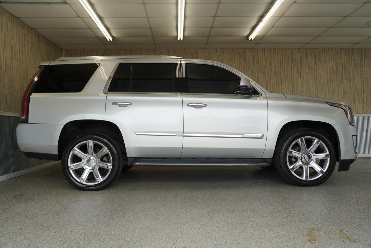 Cadillac Escalade 4WD 4dr Luxury 2019