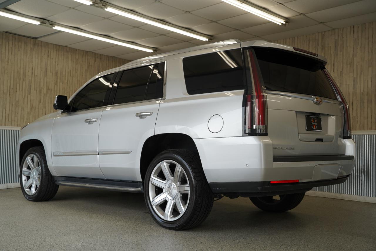Cadillac Escalade 4WD 4dr Luxury 2019