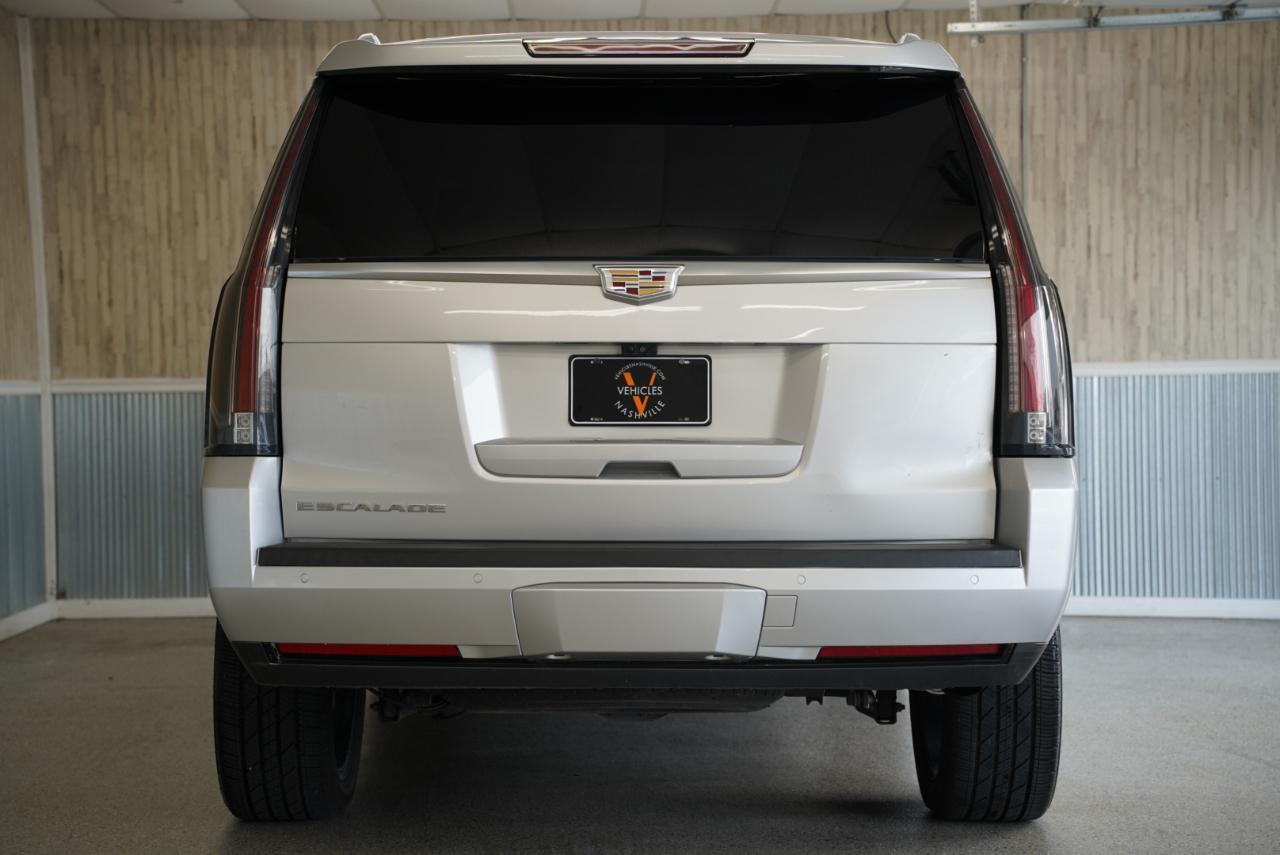 Cadillac Escalade 4WD 4dr Luxury 2019
