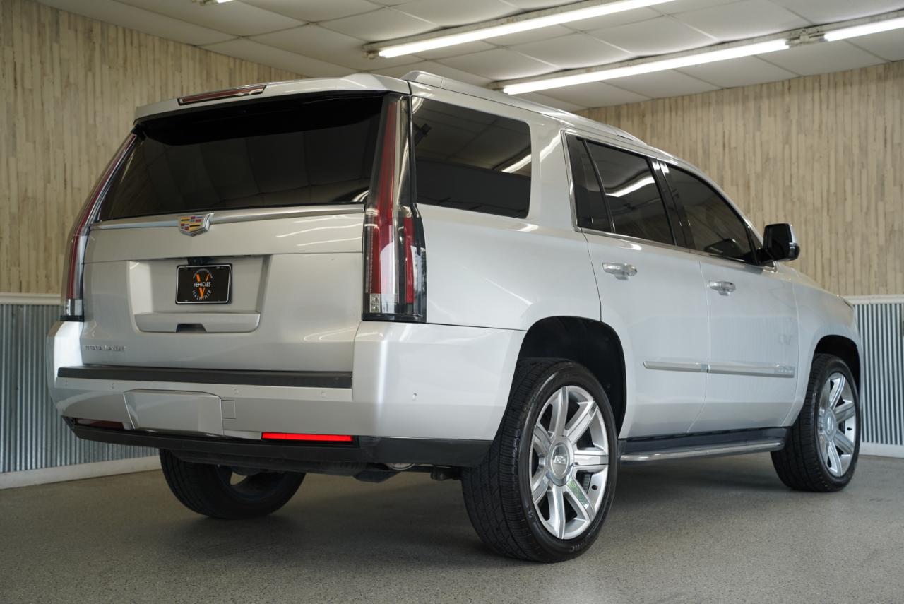 Cadillac Escalade 4WD 4dr Luxury 2019