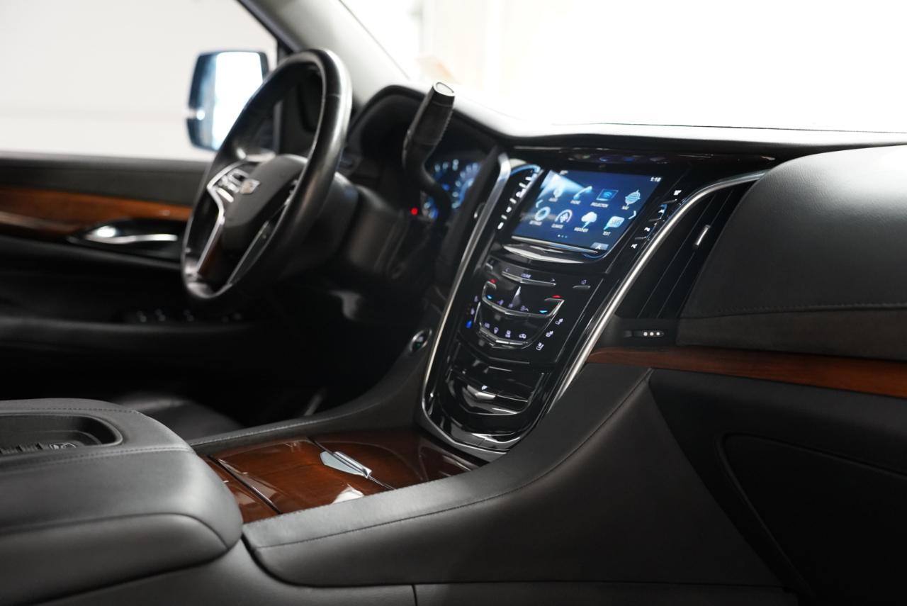 Cadillac Escalade 4WD 4dr Luxury 2019