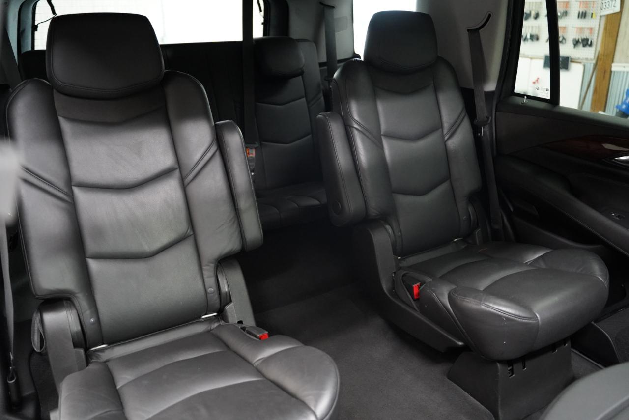 Cadillac Escalade 4WD 4dr Luxury 2019