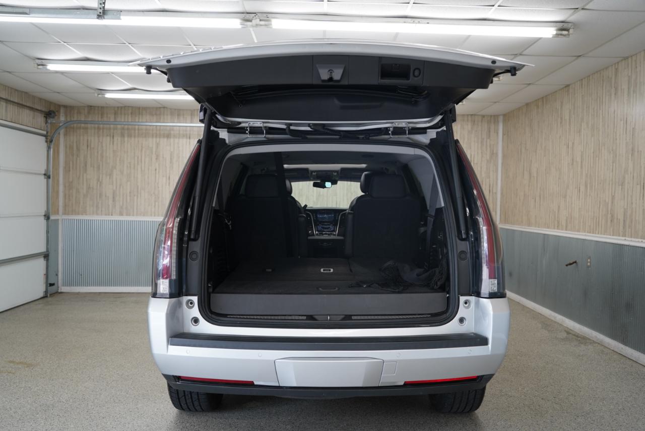 Cadillac Escalade 4WD 4dr Luxury 2019