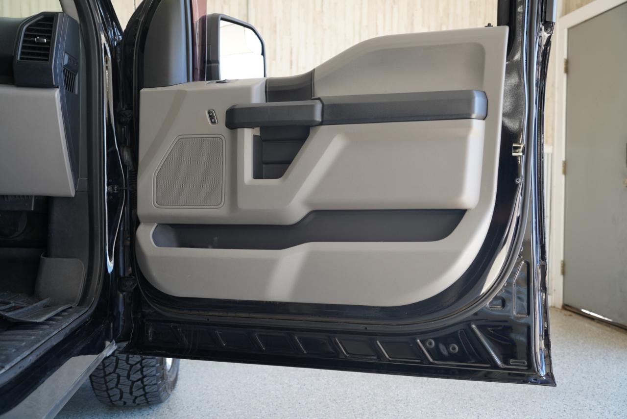 Ford F-150 2WD SuperCrew 157" XL 2016