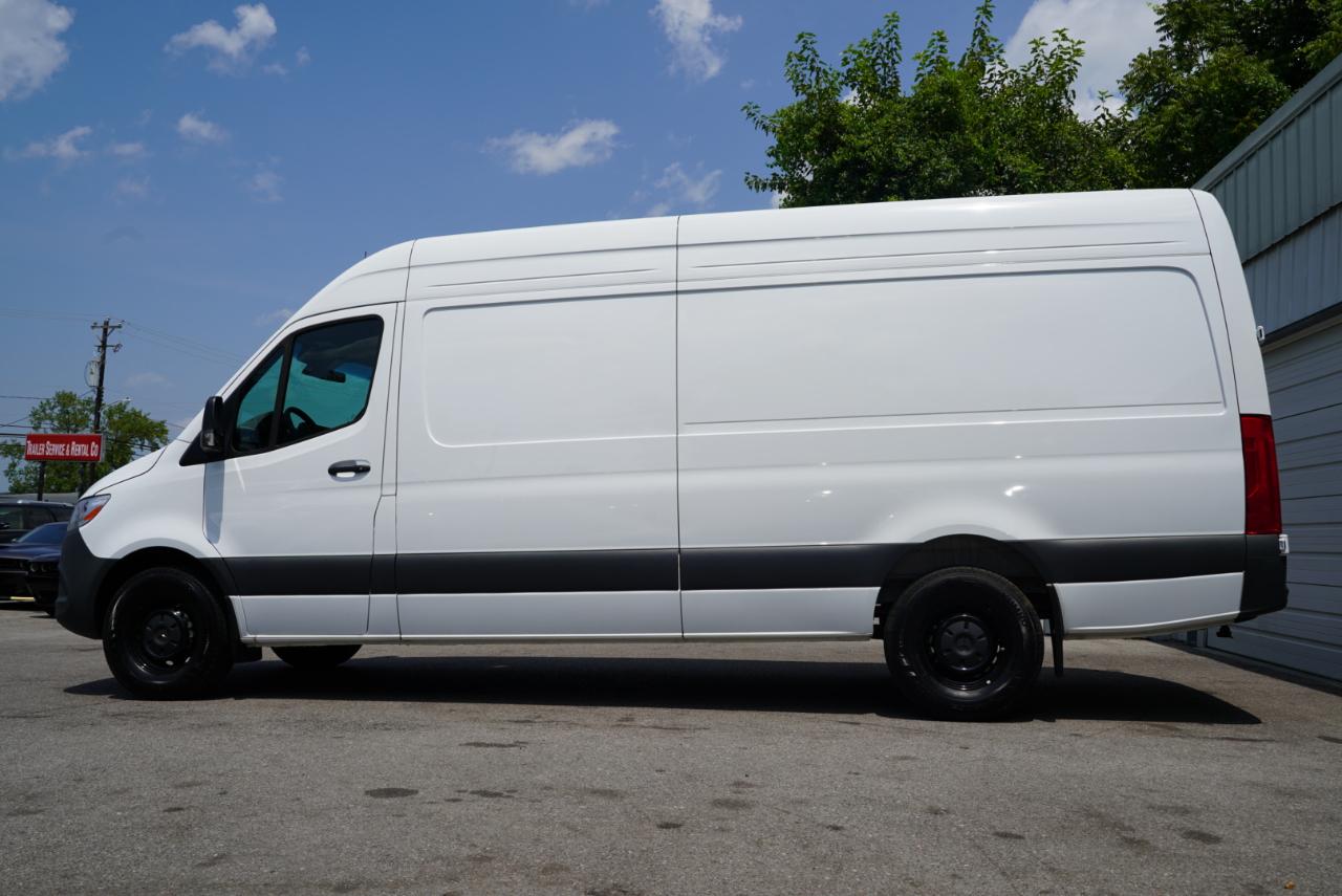 Mercedes-Benz Sprinter Cargo Van 2500 High Roof I4 Diesel 170" RWD 2025