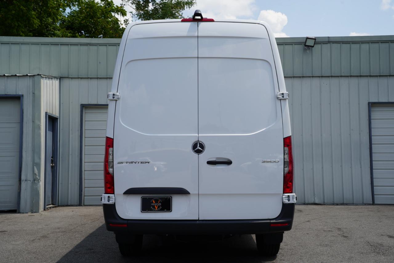 Mercedes-Benz Sprinter Cargo Van 2500 High Roof I4 Diesel 170" RWD 2025