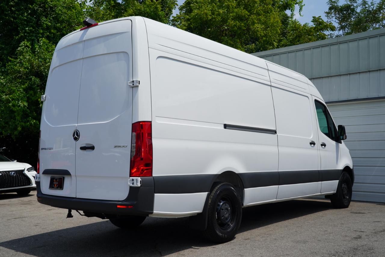 Mercedes-Benz Sprinter Cargo Van 2500 High Roof I4 Diesel 170" RWD 2025