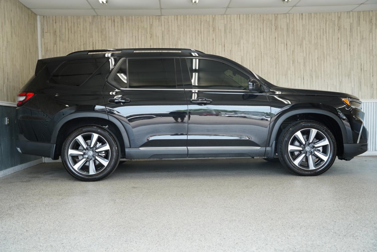 Honda Pilot Touring 2WD 2025