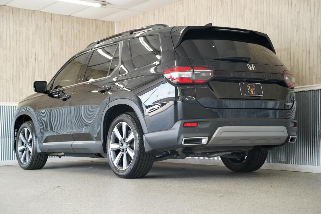 Honda Pilot Touring 2WD 2025
