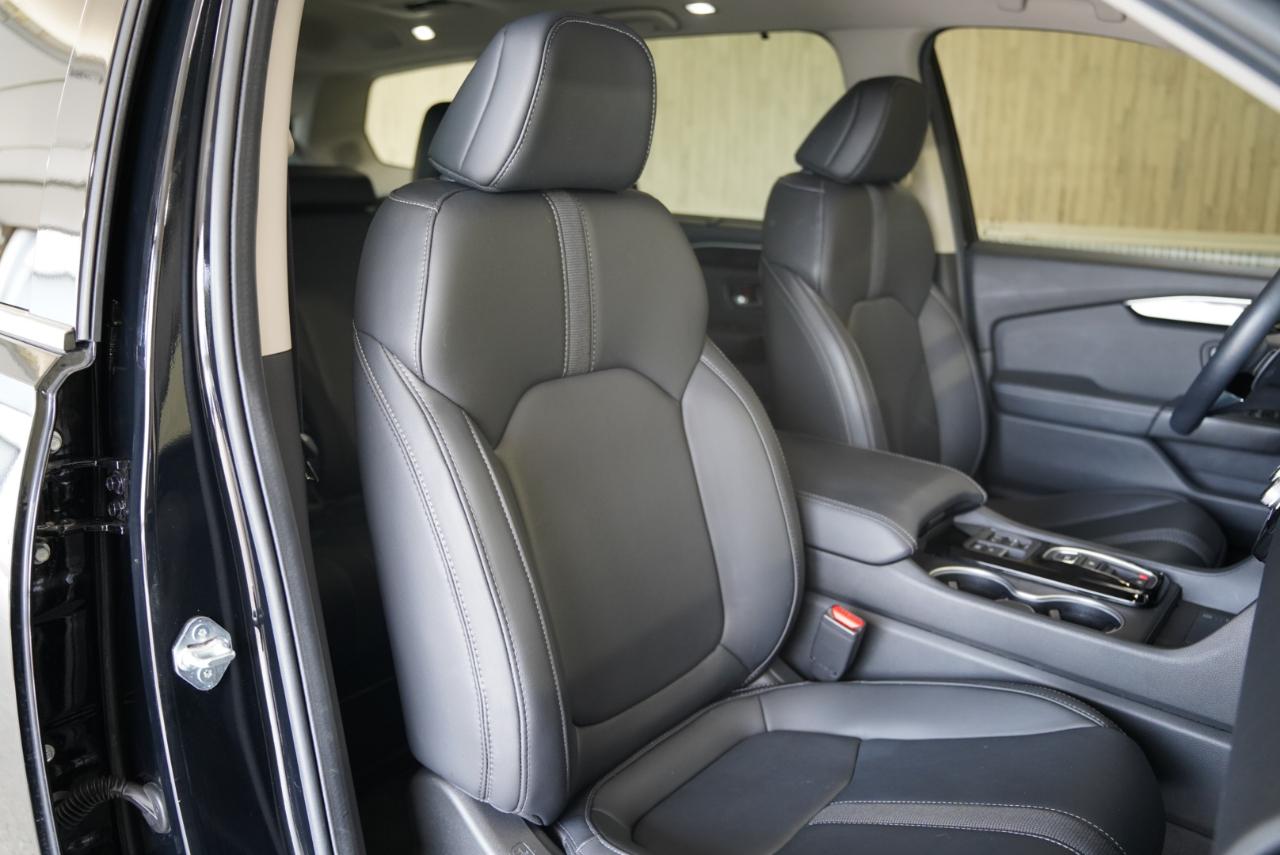 Honda Pilot Touring 2WD 2025