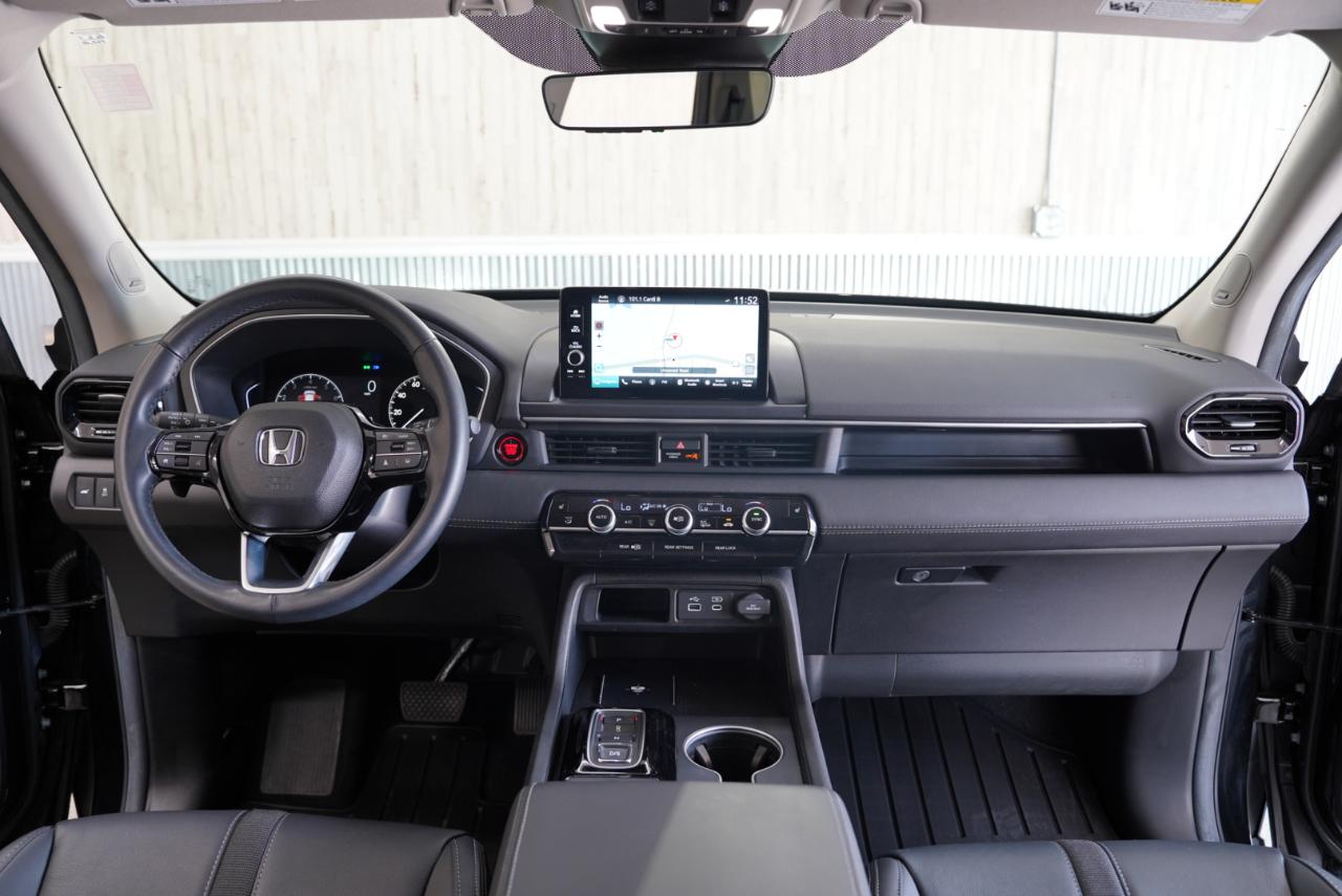 Honda Pilot Touring 2WD 2025