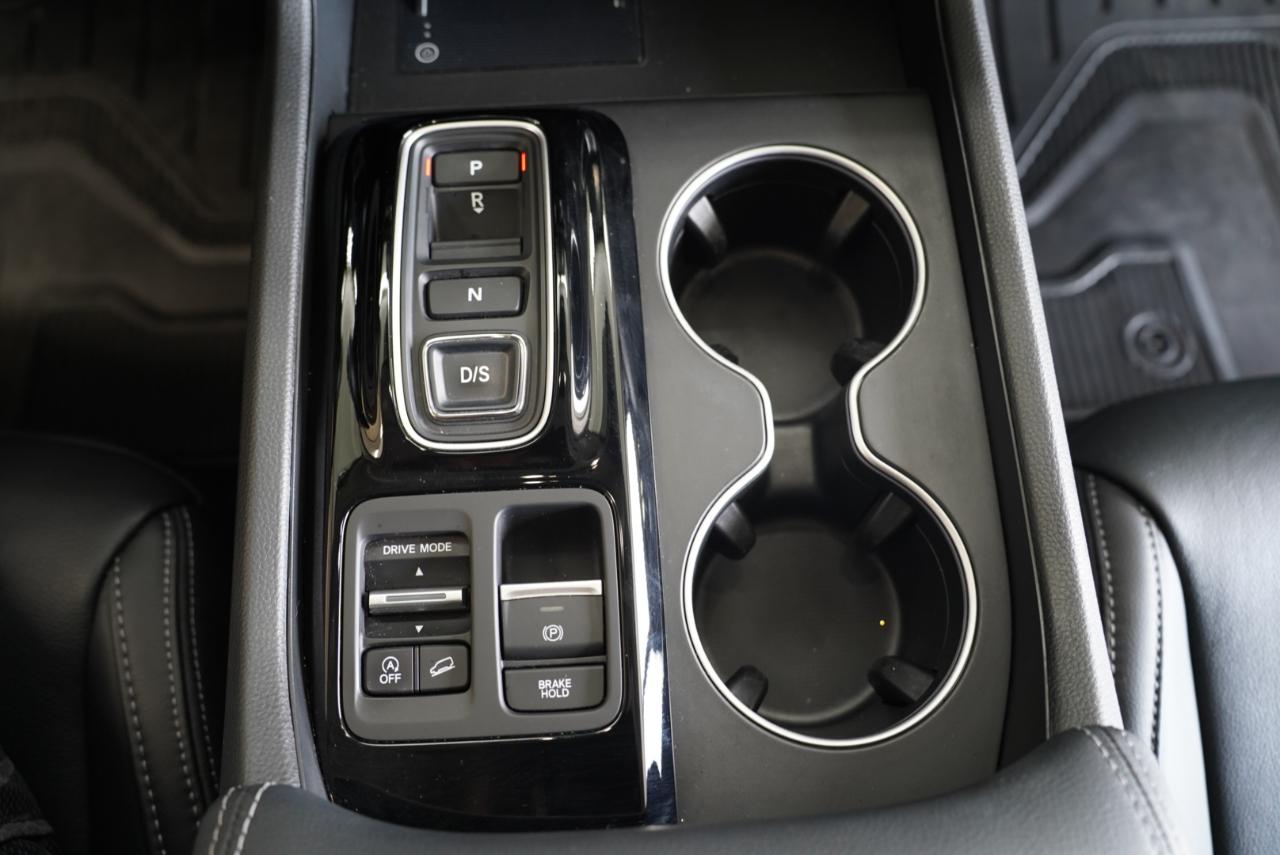 Honda Pilot Touring 2WD 2025