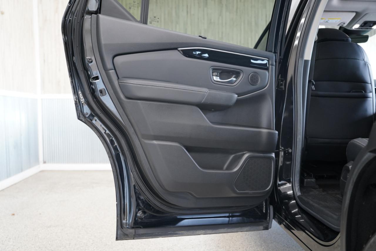 Honda Pilot Touring 2WD 2025
