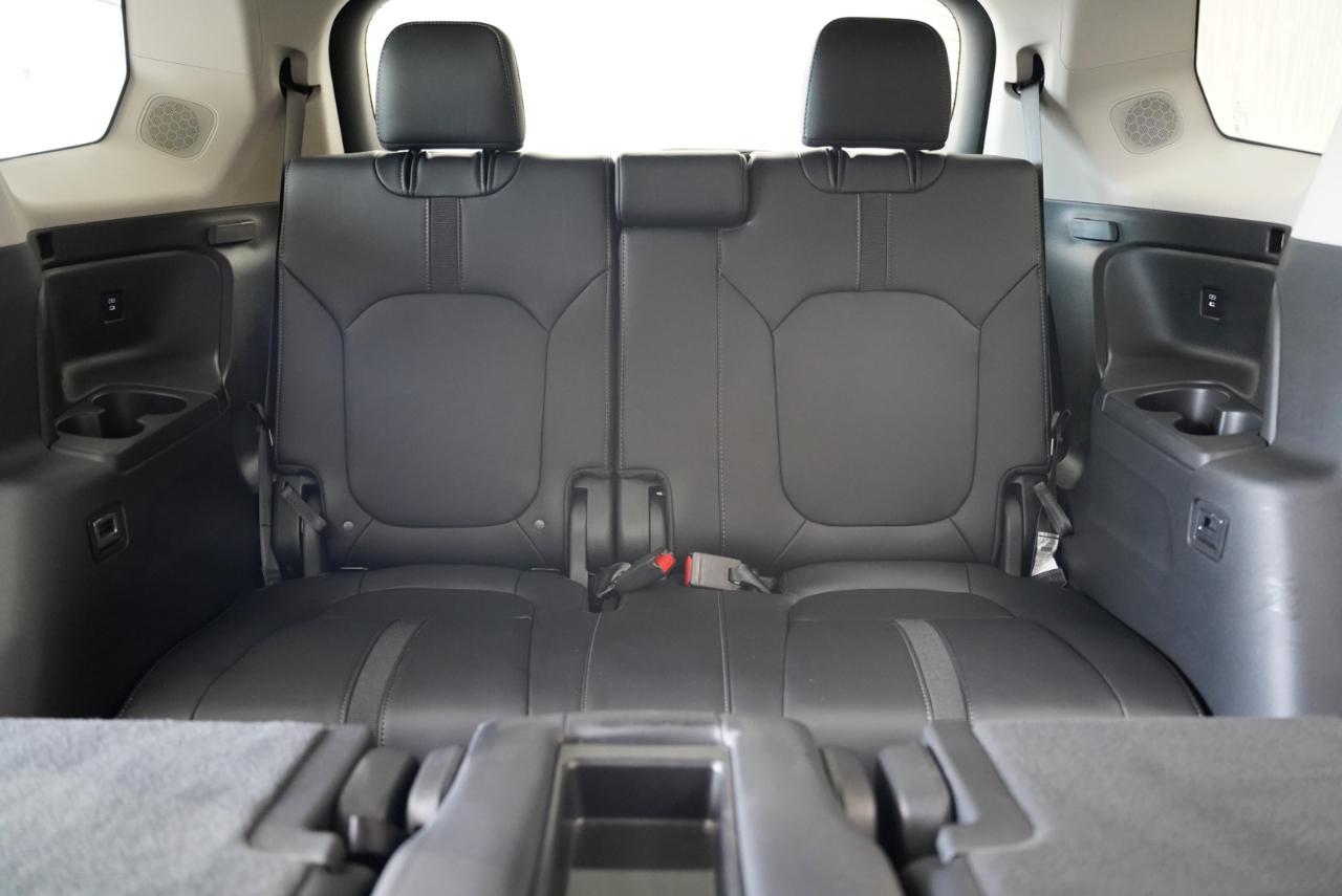 Honda Pilot Touring 2WD 2025
