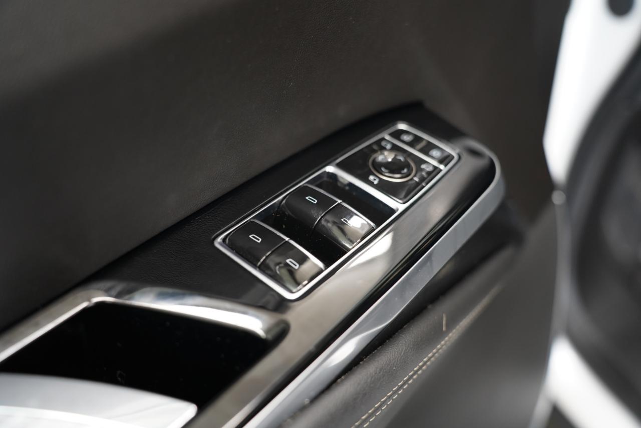 Cadillac Escalade 4WD 4dr Premium Luxury 2025
