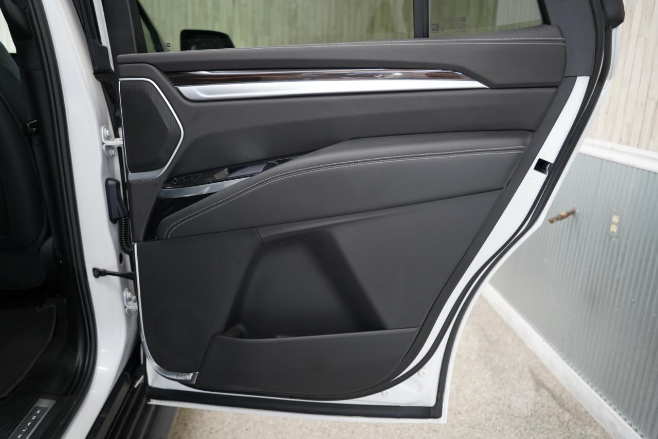 Cadillac Escalade 4WD 4dr Premium Luxury 2025