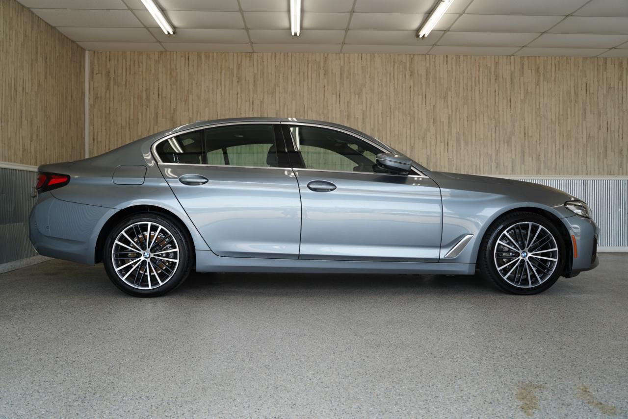BMW 5 Series 530i Sedan 2021
