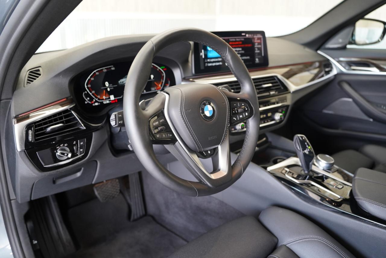 BMW 5 Series 530i Sedan 2021