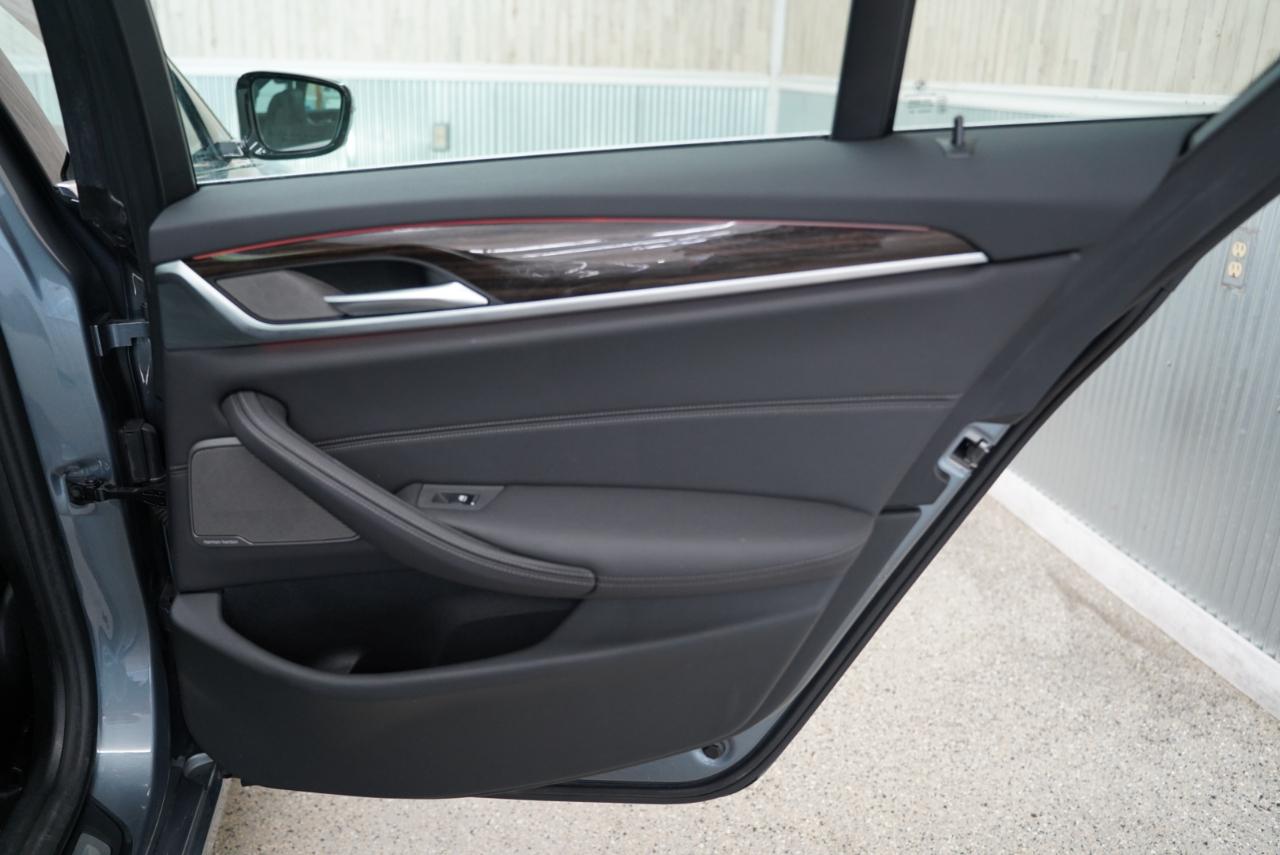 BMW 5 Series 530i Sedan 2021
