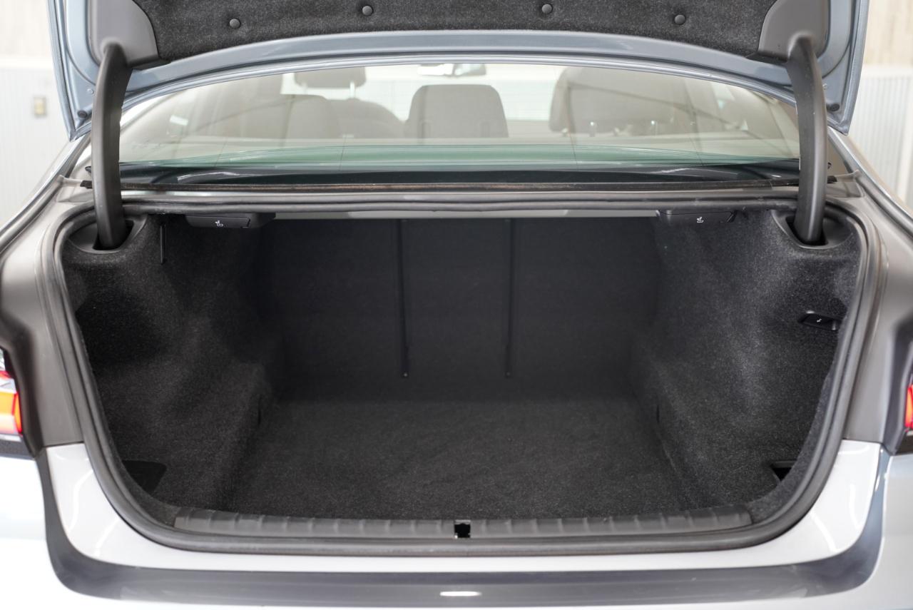 BMW 5 Series 530i Sedan 2021