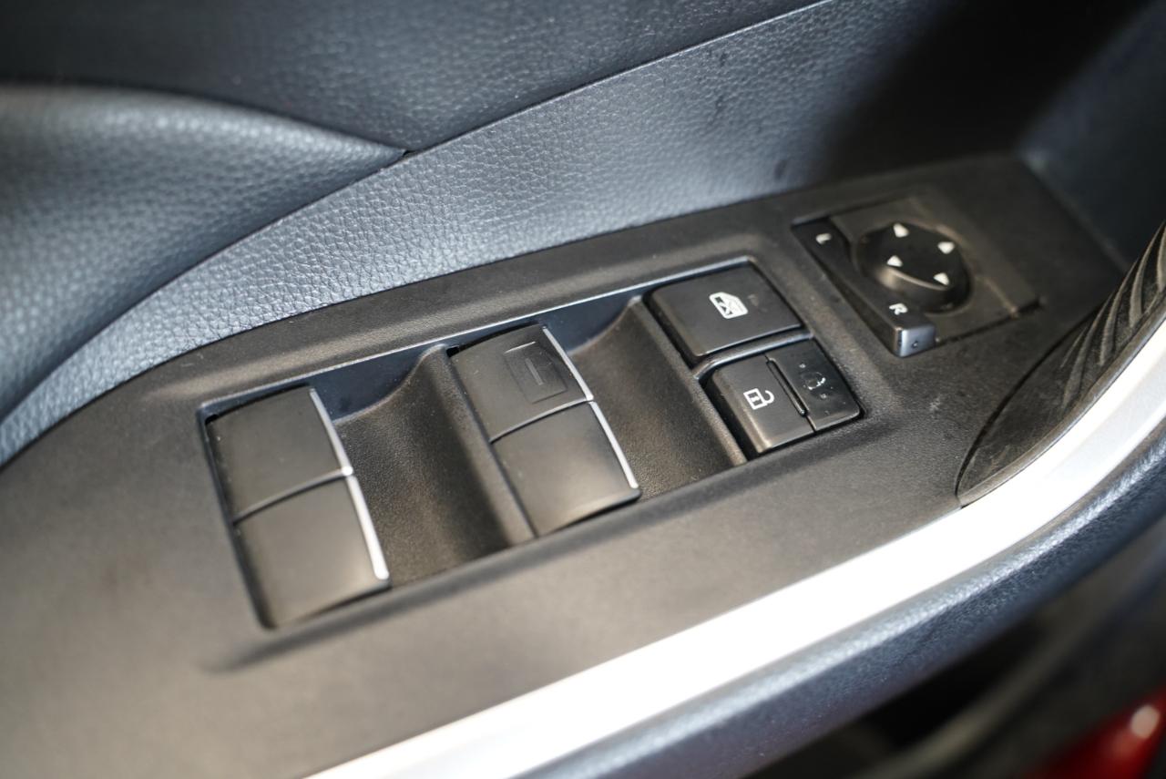 Toyota RAV4 XLE Premium FWD (Natl) 2019