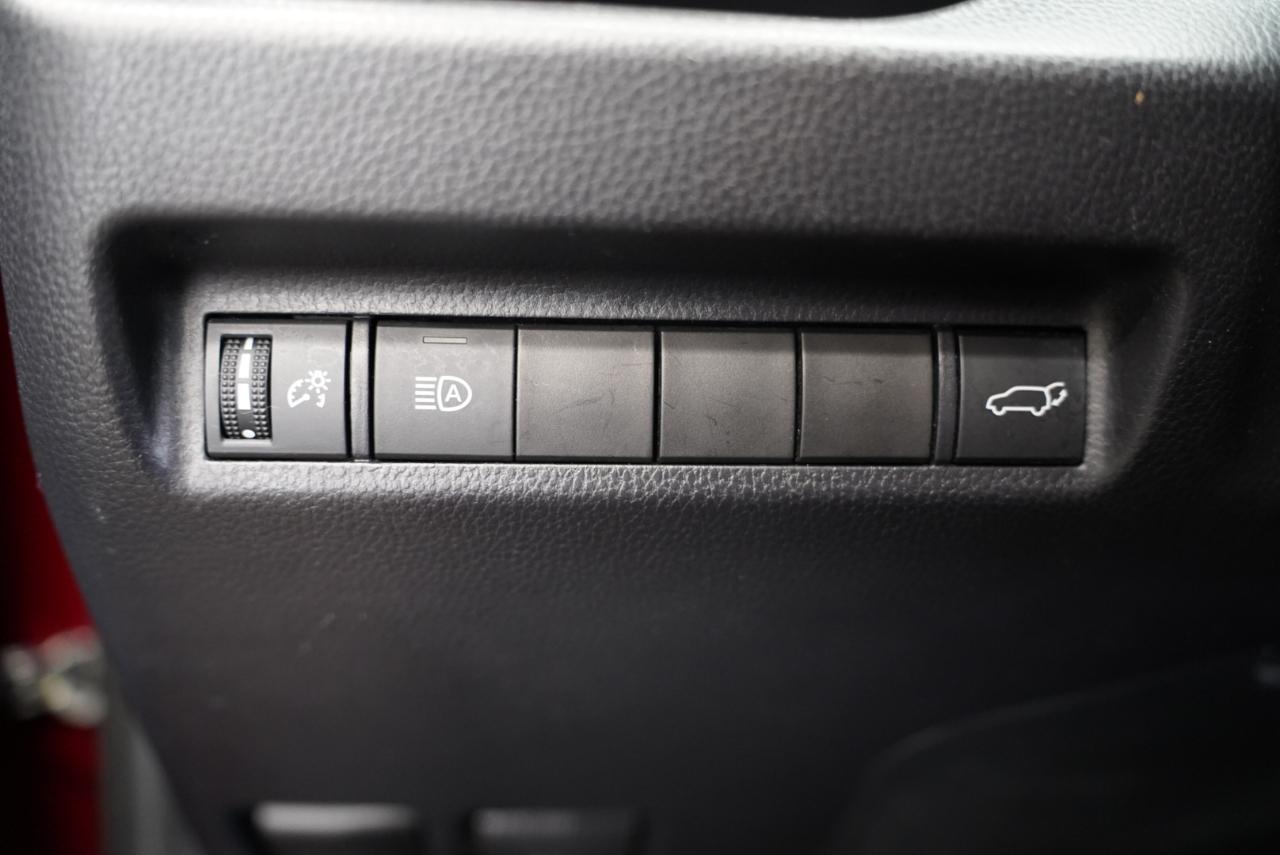 Toyota RAV4 XLE Premium FWD (Natl) 2019