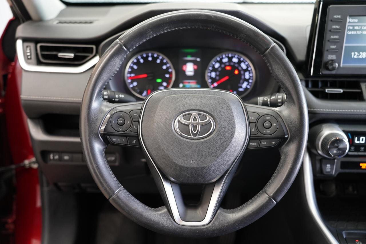 Toyota RAV4 XLE Premium FWD (Natl) 2019