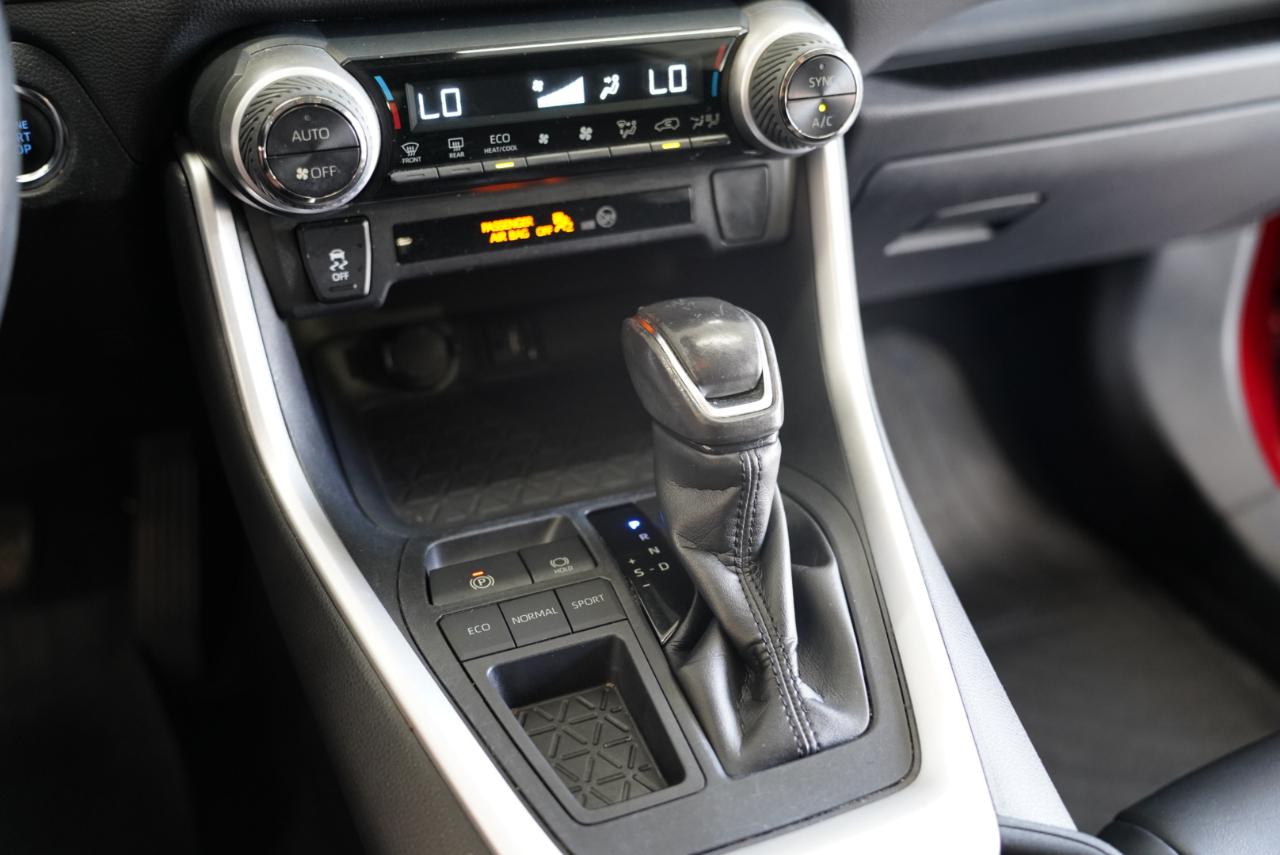 Toyota RAV4 XLE Premium FWD (Natl) 2019