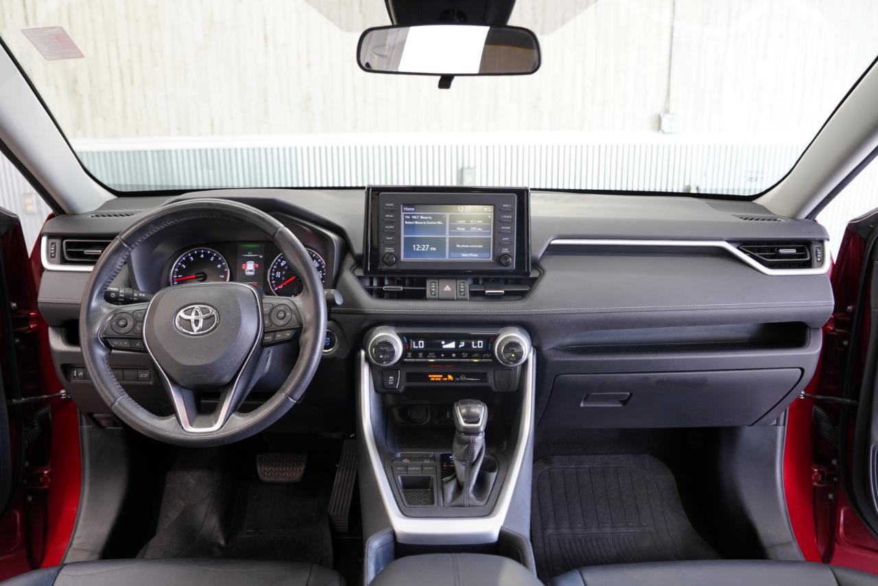 Toyota RAV4 XLE Premium FWD (Natl) 2019