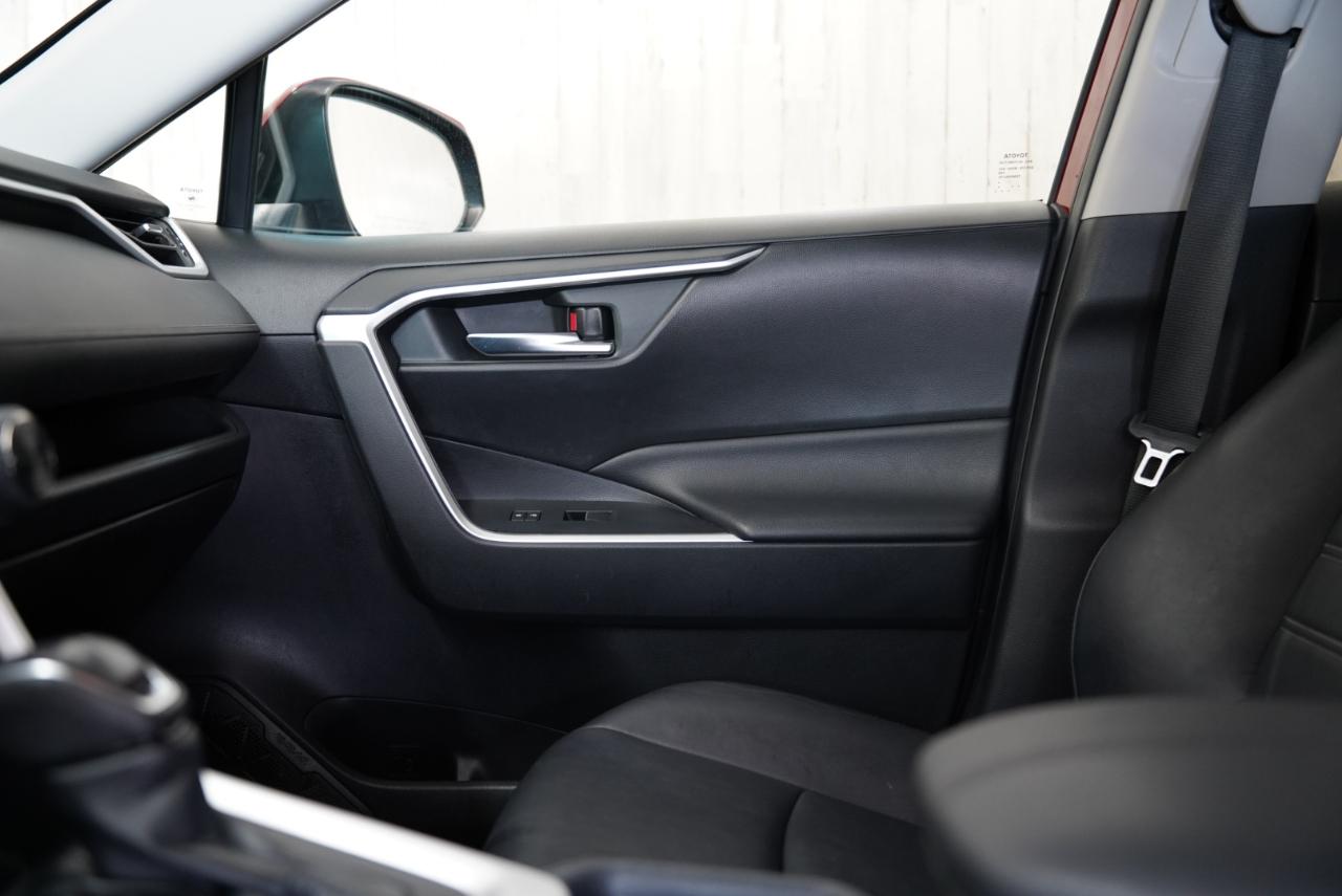 Toyota RAV4 XLE Premium FWD (Natl) 2019