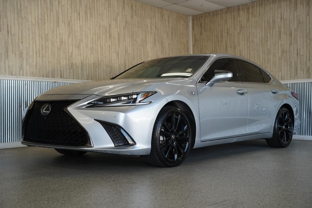 Lexus ES ES 300h FWD 2024
