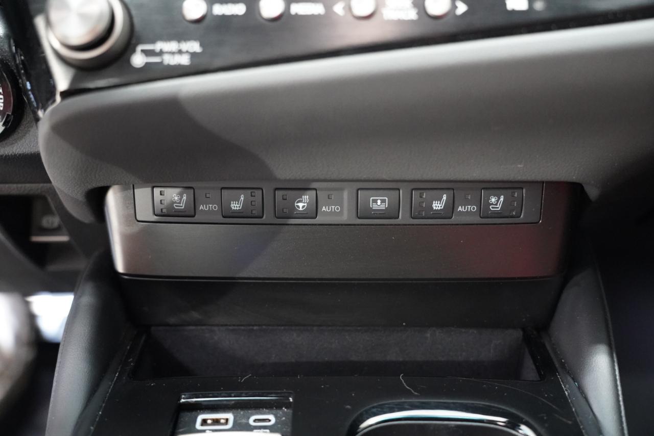 Lexus ES ES 300h FWD 2024