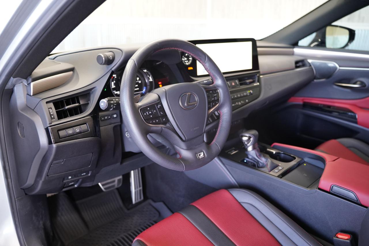 Lexus ES ES 300h FWD 2024